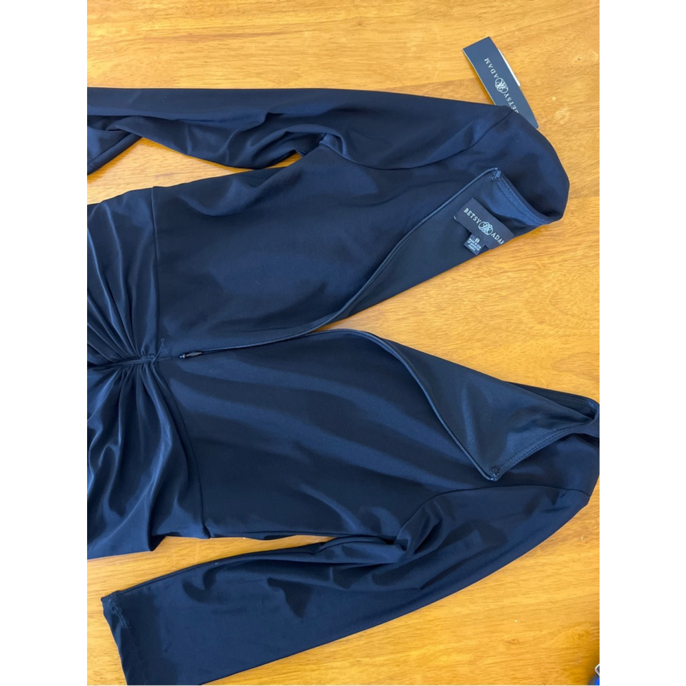 NWT Betsy & Adam
V Neck Ruched Ruffled Gown SZ 8 - Picture 8 of 8